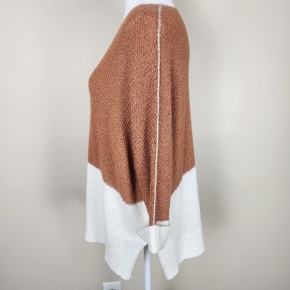 COLORBLOCK V-NECKKNIT SWEATER | STYLEOPTIONS Size Medium - Picture 9 of 13